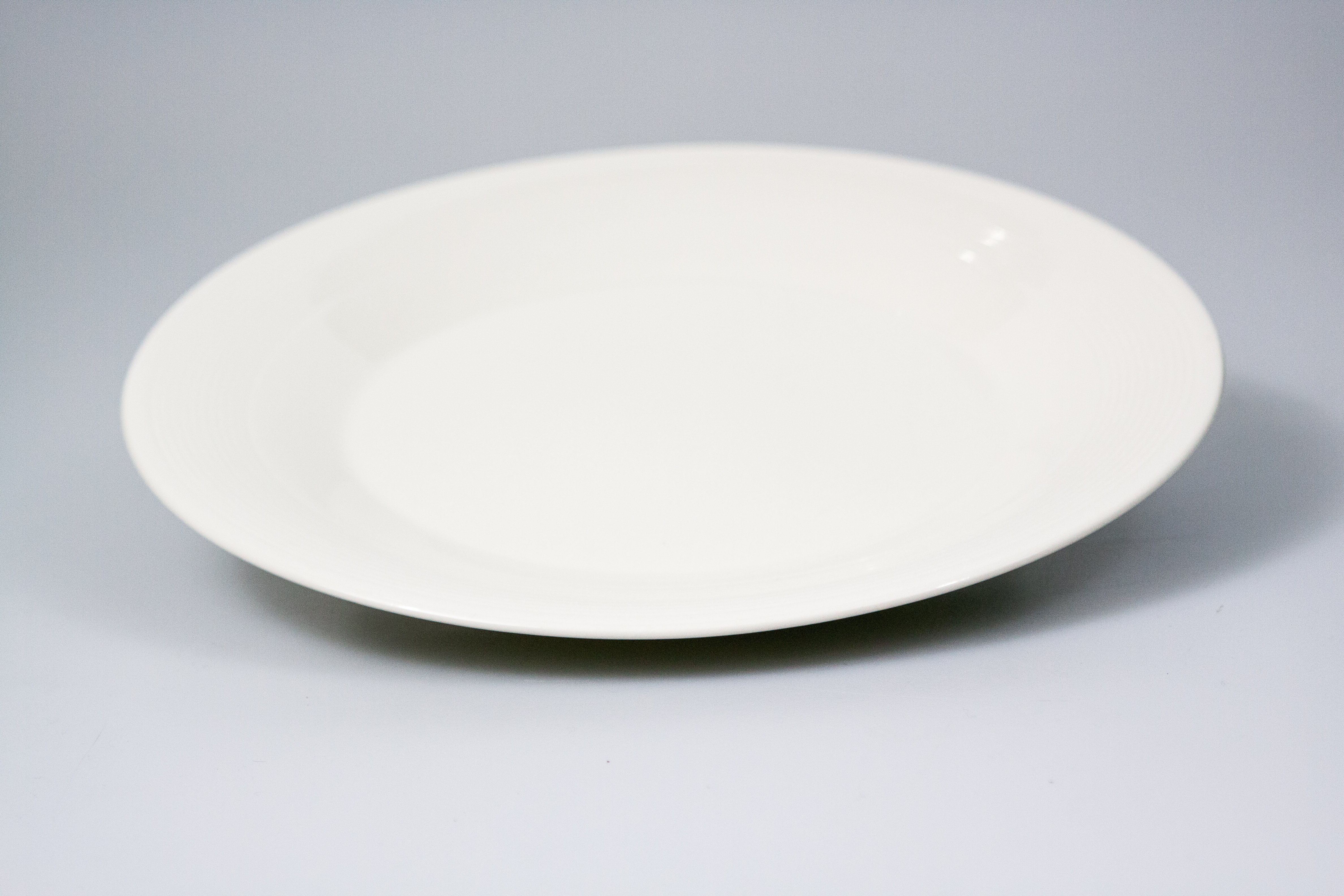 Redding discretie oppervlakkig Borden 28 cm, gebroken wit | Glaswerk | Servies | Bestek | servies |  MijnEvent.nl