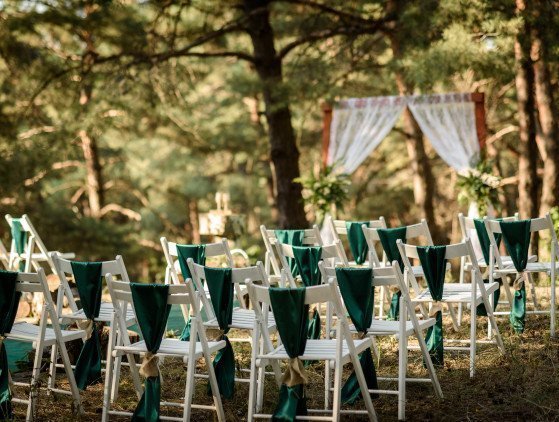 #betoverd bos Laat de natuur het decor van je bruiloft zijn en voeg wat leuke, kleine details toe om er een betoverend mooie dag van te maken!