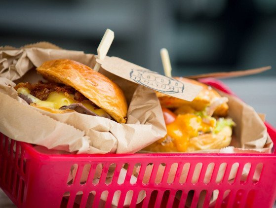 Foodtruck | Burger Truck Stop! Late Night edition! eten- arrangement- foodtruck
